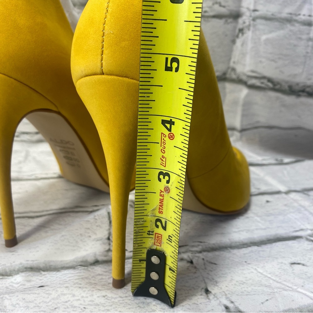 Aldo Yellow Pointed-Toe Stiletto Pumps - Picture 12 of 16